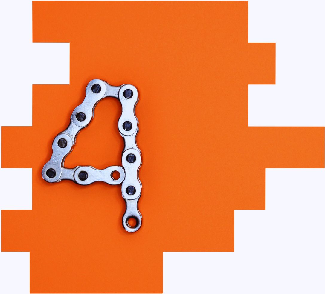 An image of a chain that is shaped to look like the number four which represents the 4 shift system and how it is key to how an organisation functions